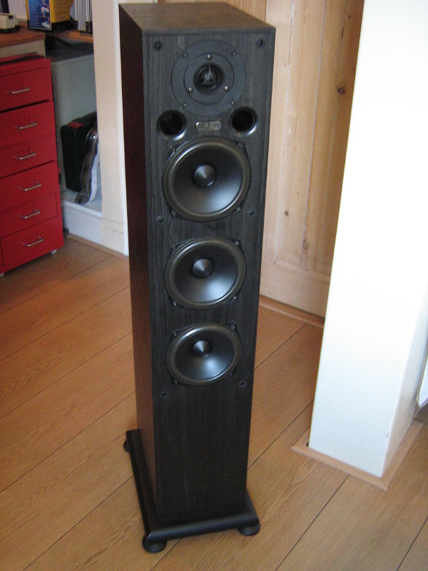 One AE120 speaker.